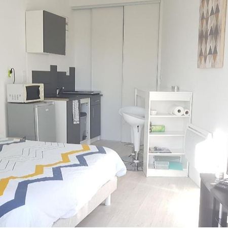 라로츠수르욘 Studio Cozy Tout Confort Chez L'Habitant 아파트 외부 사진